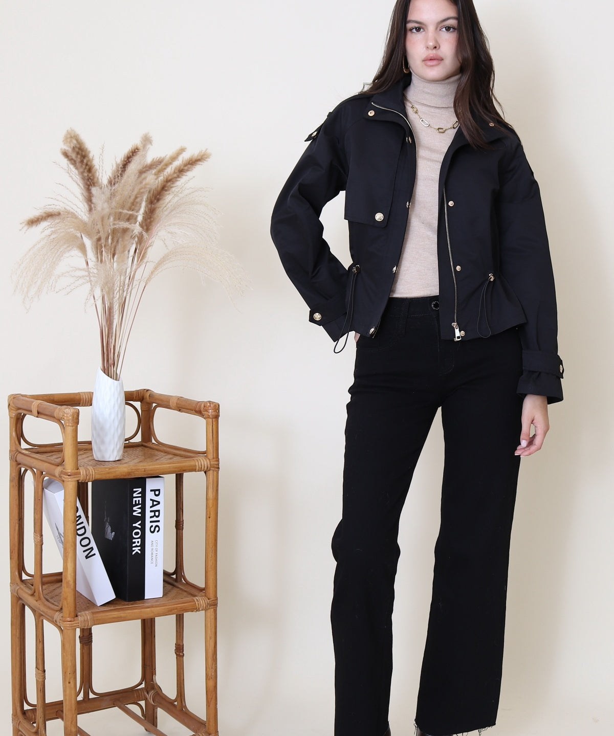 Veste trench courte Adèle couleur Noir - Softy Paris